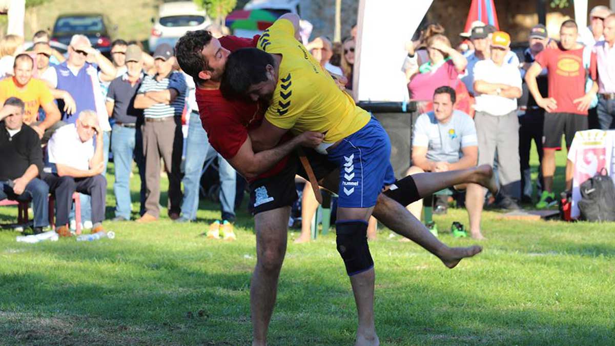 Esta victoria de Bulnes ante Clemente en Manzaneda de Torío le ha dado más emoción a la recta final de la liga en pesados.