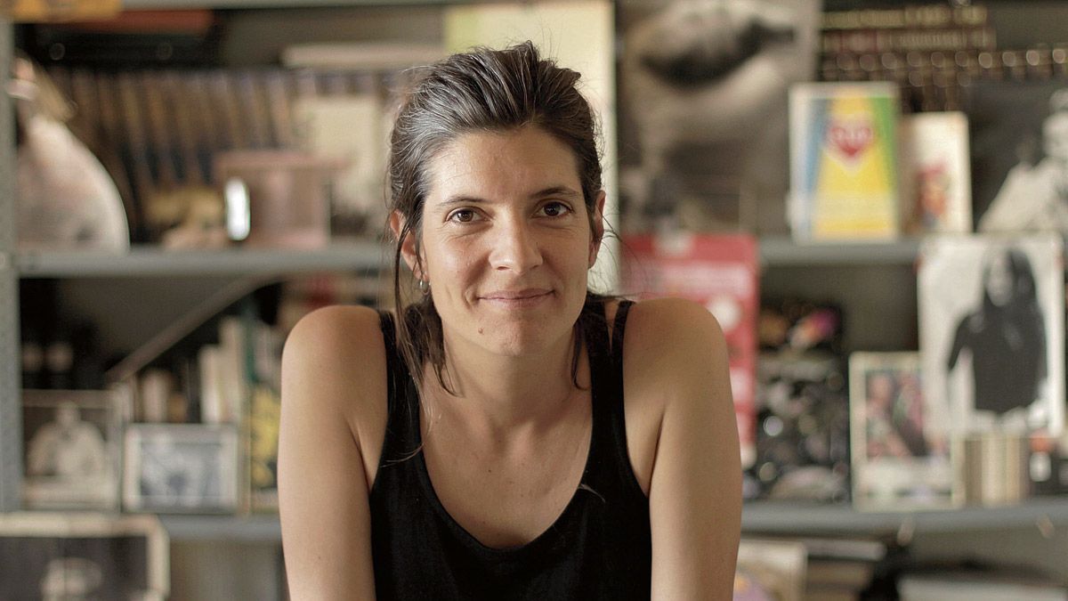 Helena de Llanos, nieta de Fernán Gómez, es la guionista, directora e intérprete de ‘Viaje a alguna parte’.