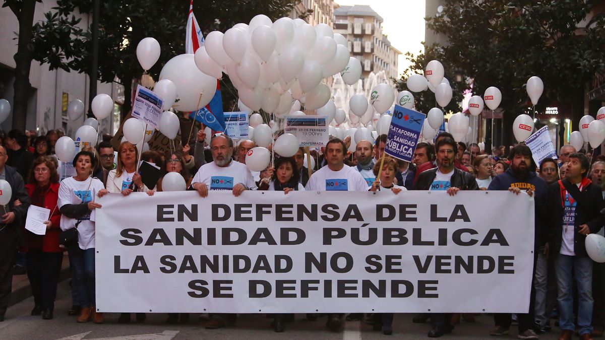 Movilización por la Sanidad Pública en Ponferrada, en una imagen de archivo. | ICAL