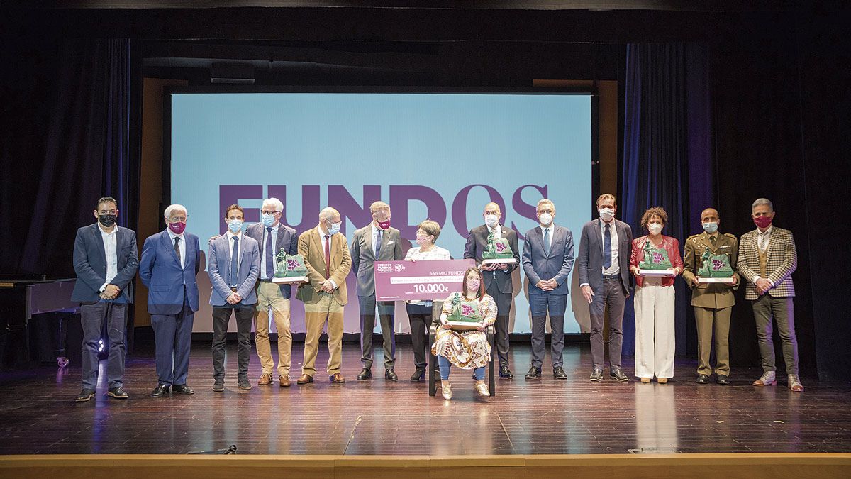 Una entrega de los ‘Premios a la Innovación Social’ de Fundos. | L.N.C. Una entrega de los ‘Premios a la Innovación Social’ de Fundos. | L.N.C.