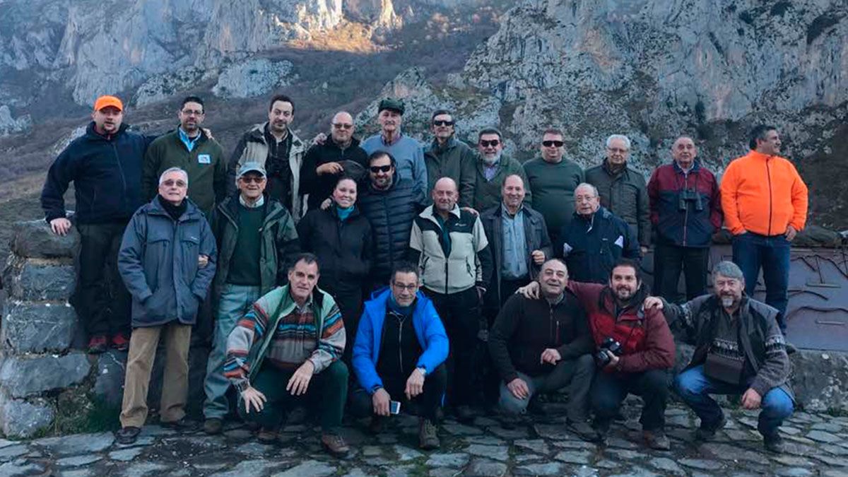 La Asociación de Pescaleón, celebrando el X encuentro en Posada de Valdeón. | R.P.N.