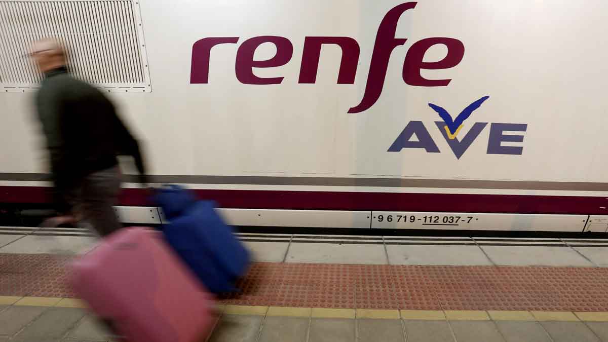 El AVE en pruebas ya ha llegado a León en los últimos días. | L.N.C. El AVE en pruebas ya ha llegado a León en los últimos días. | L.N.C.