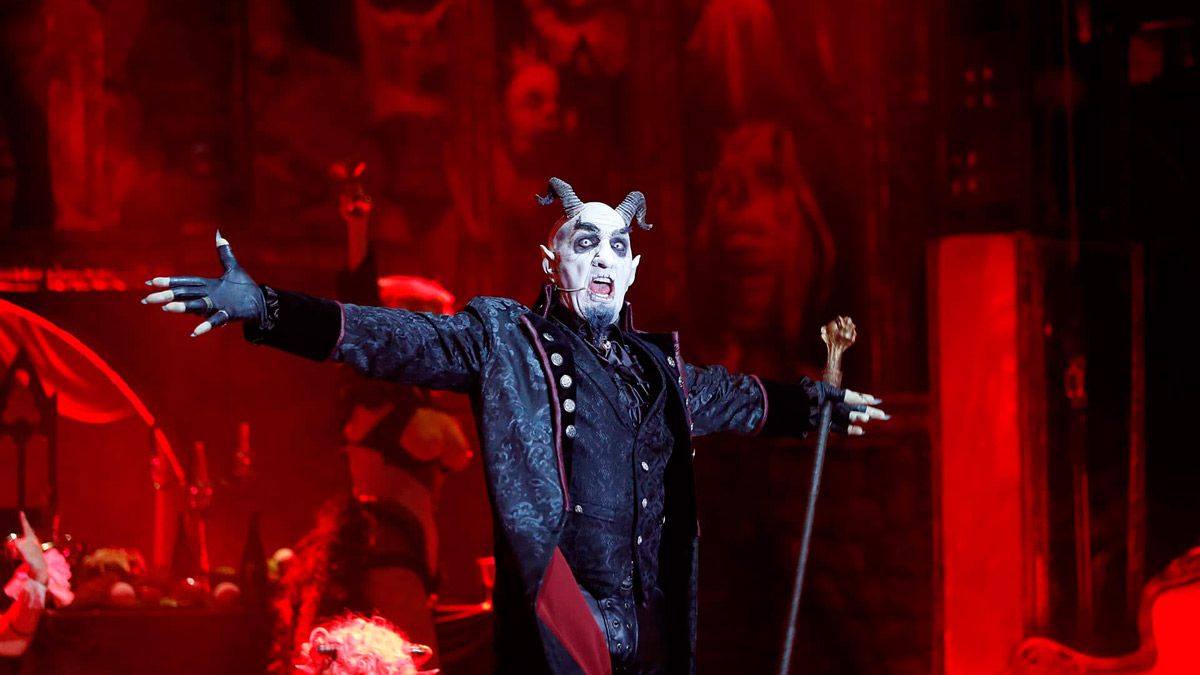 Suso Silva vuelve a ser el ‘maléfico’ maestro de ceremonias del Circo de los Horrores en ‘Bacanal’.