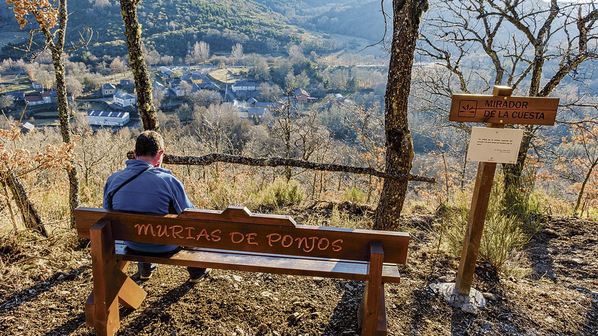 Vistas de Murias de Ponjos desde el Mirador. | VICENTE GARCÍA