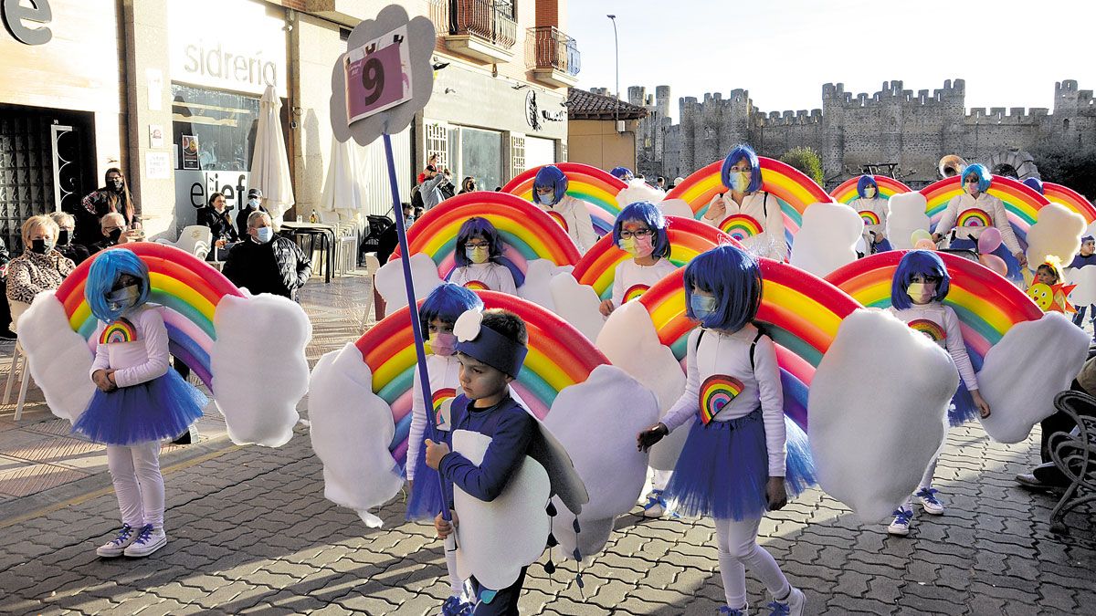 Desfile de Valencia de Don Juan.