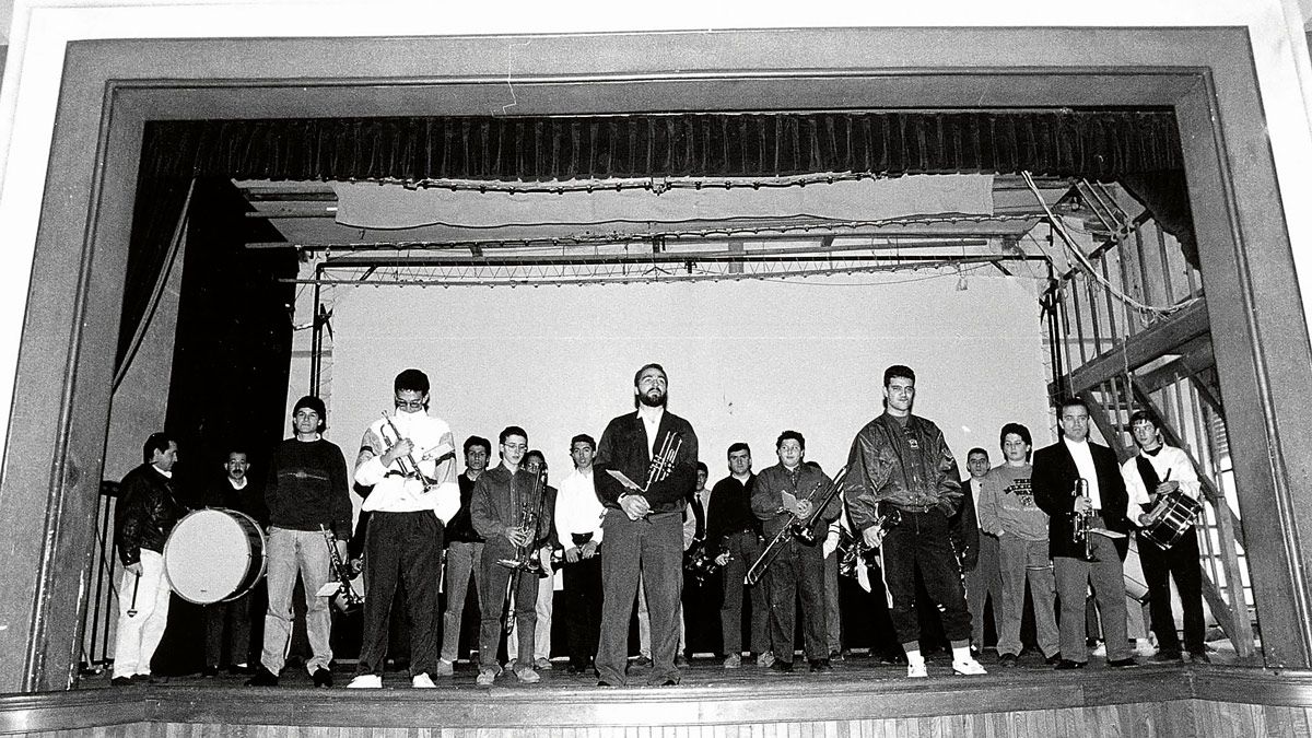 El 29 de febrero de 1992 se presentaba en el salón de actos del CHF la nueva formación musical. | MAURICIO PEÑA El 29 de febrero de 1992 se presentaba en el salón de actos del CHF la nueva formación musical. | MAURICIO PEÑA