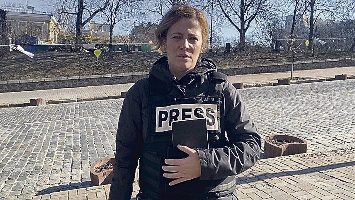 La periodista de origen babiano se ha convertido en uno de los rostros y una de las voces más reconocibles de esta terrible guerra en Ucrania. | L.N.C.