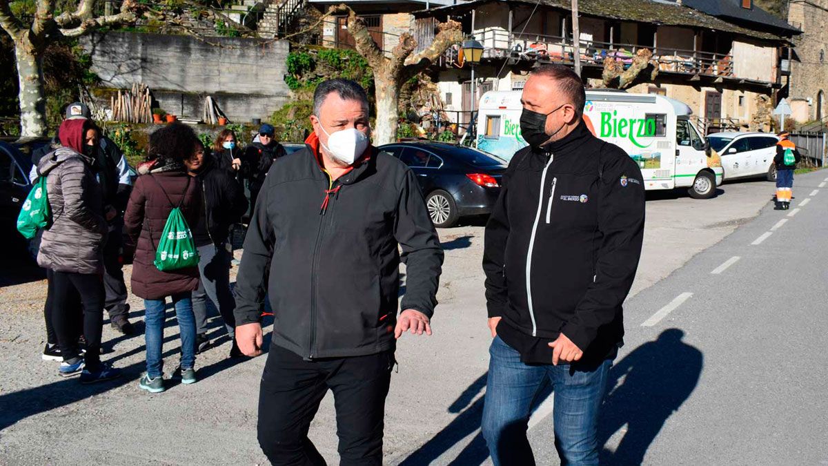 Inicio de la marcha del Botillo. Inicio de la marcha del Botillo.