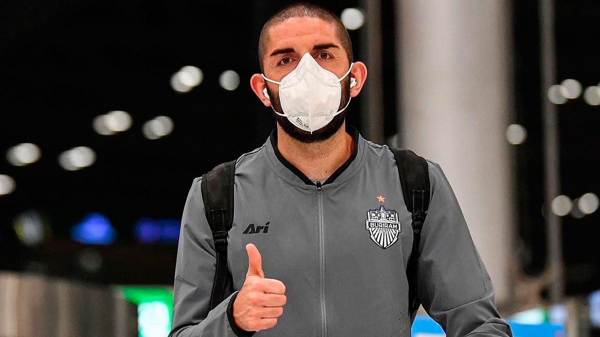 Diego Bardanca, durante su desplazamiento a Corea del Sur para jugar ante el Daegu. | BURIRAM Diego Bardanca, durante su desplazamiento a Corea del Sur para jugar ante el Daegu. | BURIRAM