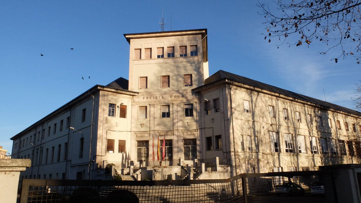 Vista exterior del Colegio de Huérfanos Ferroviarios (CHF). | MAURICIO PEÑA