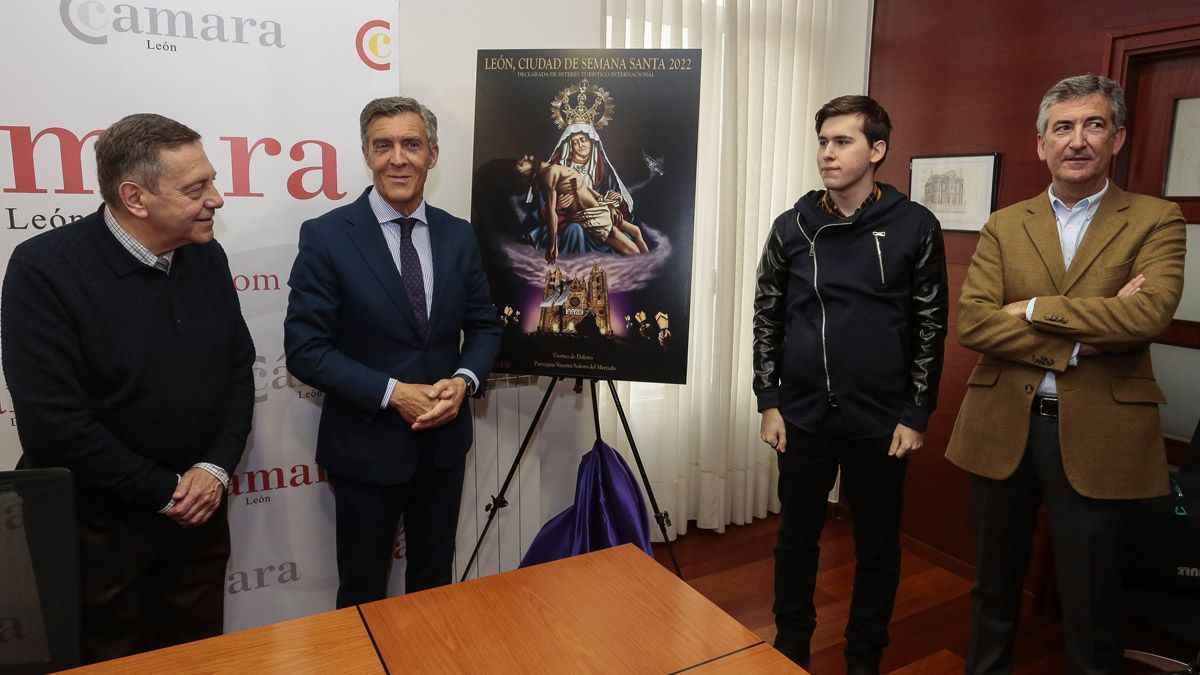 Máximo Cayón, Javier Cepedano, Manuel López Flecha y Javier Sanz presentaron el cartel de la Cámara de Comercio. | CAMPILLO (ICAL)
