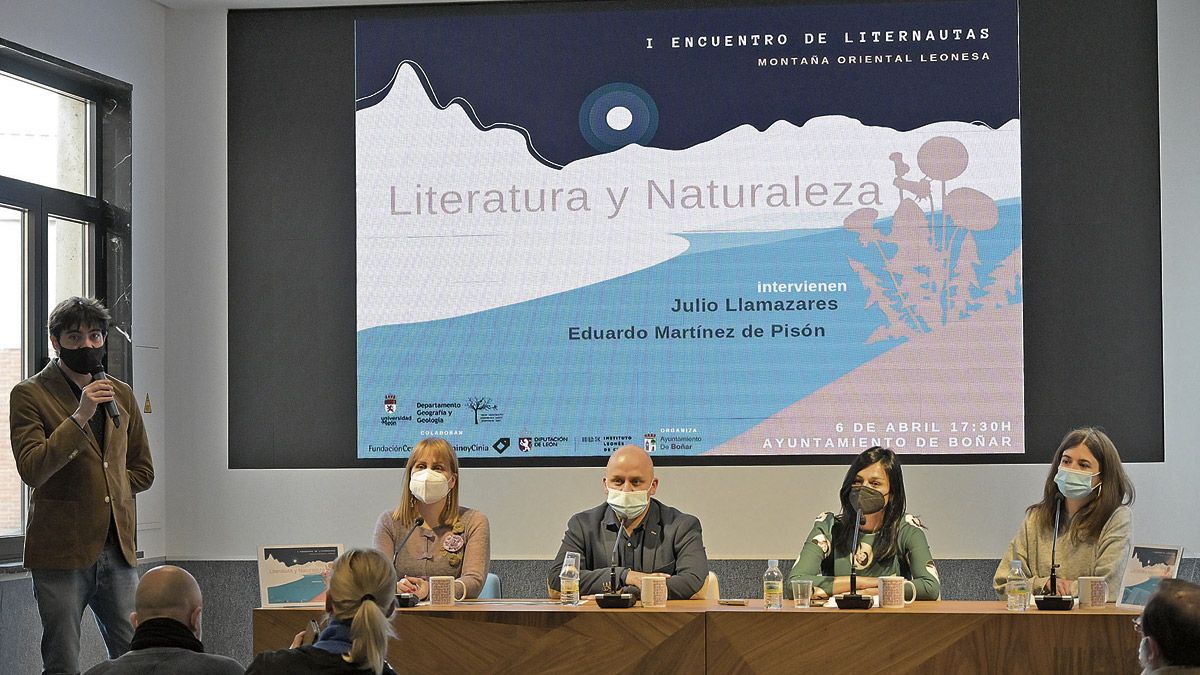 Emilio Gancedo, Natalia Álvarez, Nuria Rubial, José Villa y Lucía Alaejos en la presentación del I Encuentro Literatura y Naturaleza. | MAURICIO PEÑA