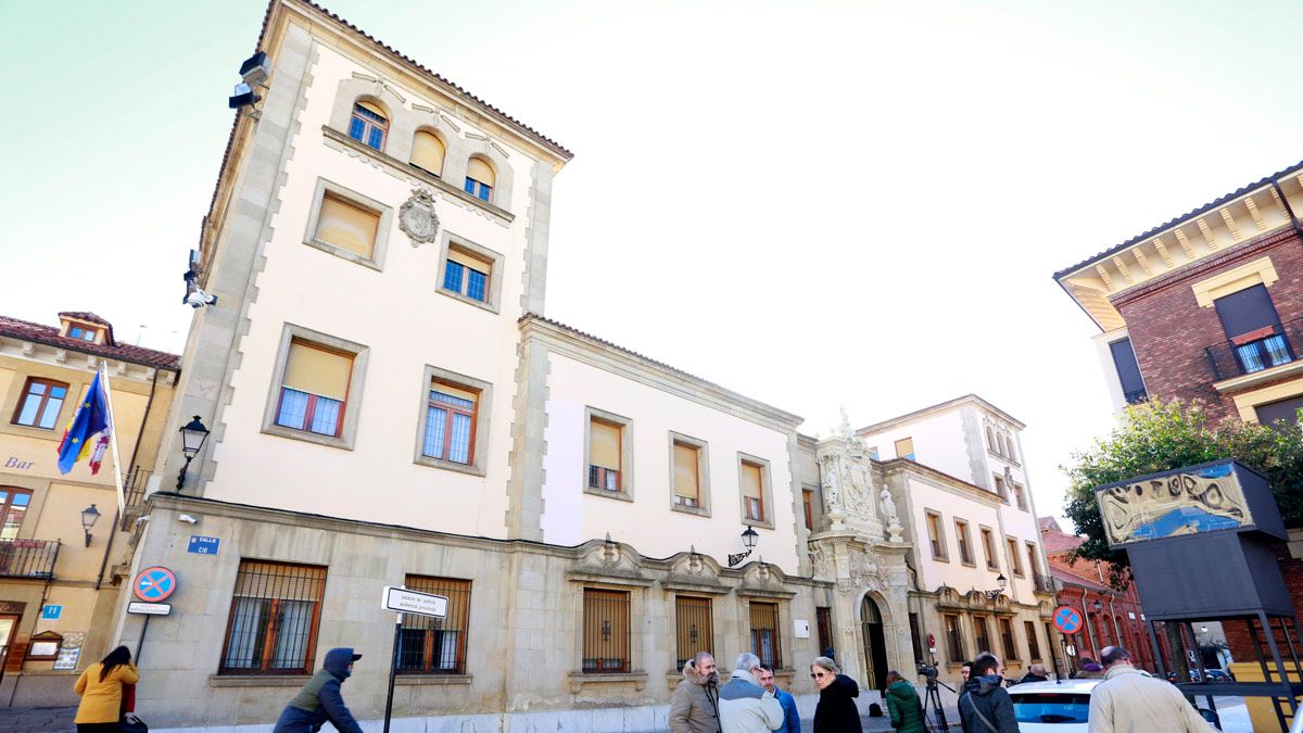 El juicio se celebrará el martes en la Audiencia Provincial de León. :: ICAL