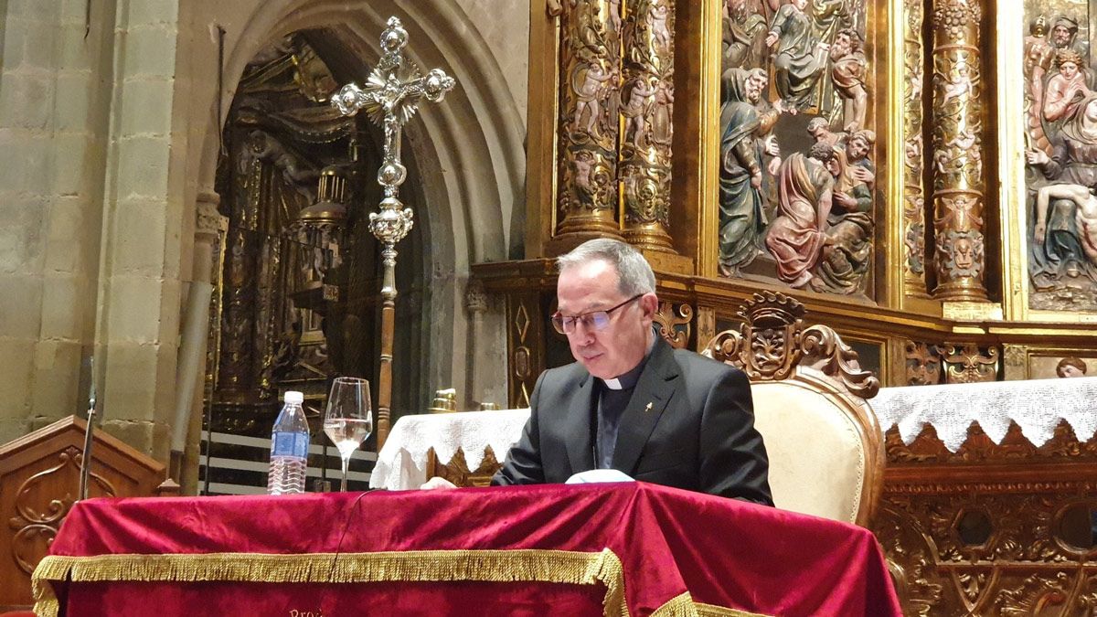 Un momento del pregón de Semana Santa de Astorga. | L.N.C.