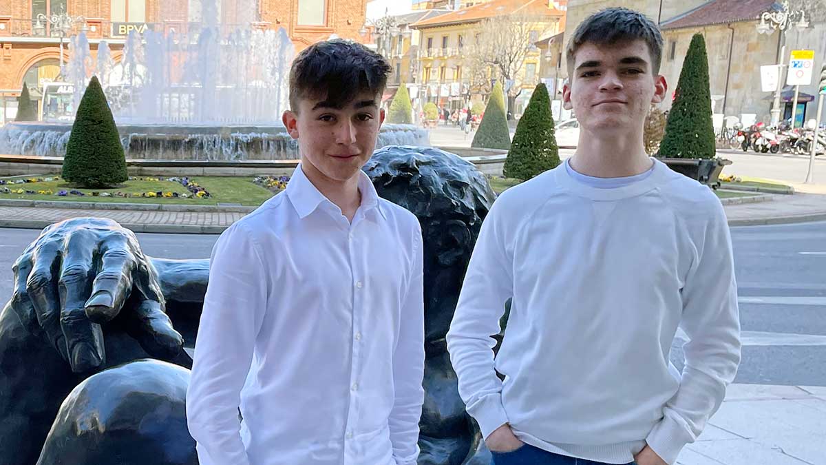 Marcos Barja y Juan Grande, alumnos del Colegio Leonés. | L.N.C.