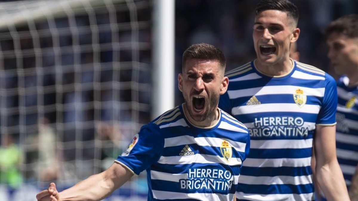 Ojeda celebra el tercer gol de los bercianos. | LALIGA