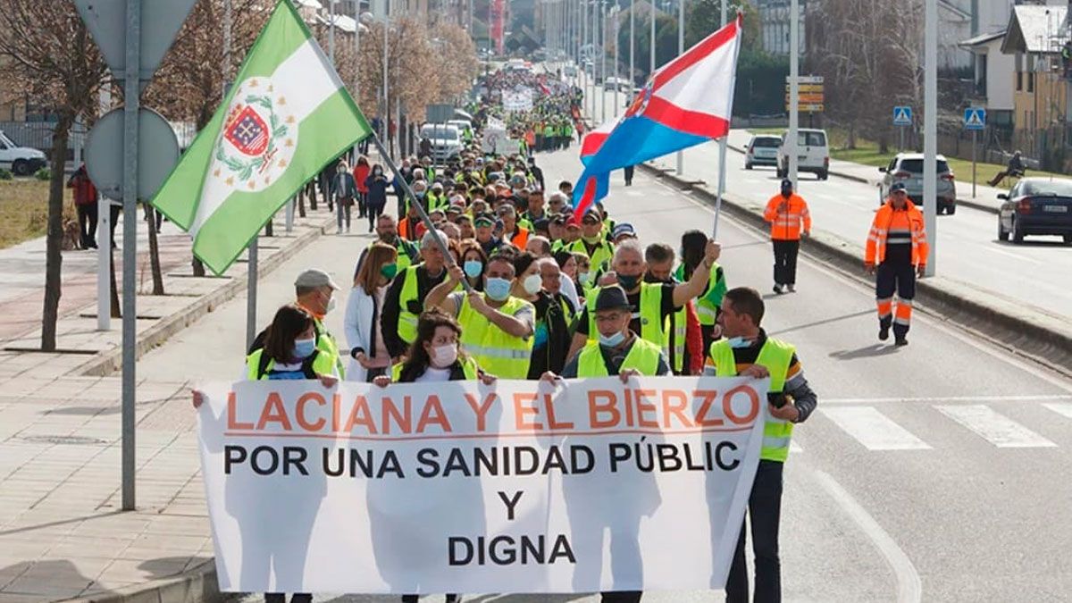 La 'marcha blanca', el día de su entrada en Ponferrada. | O.VEGA