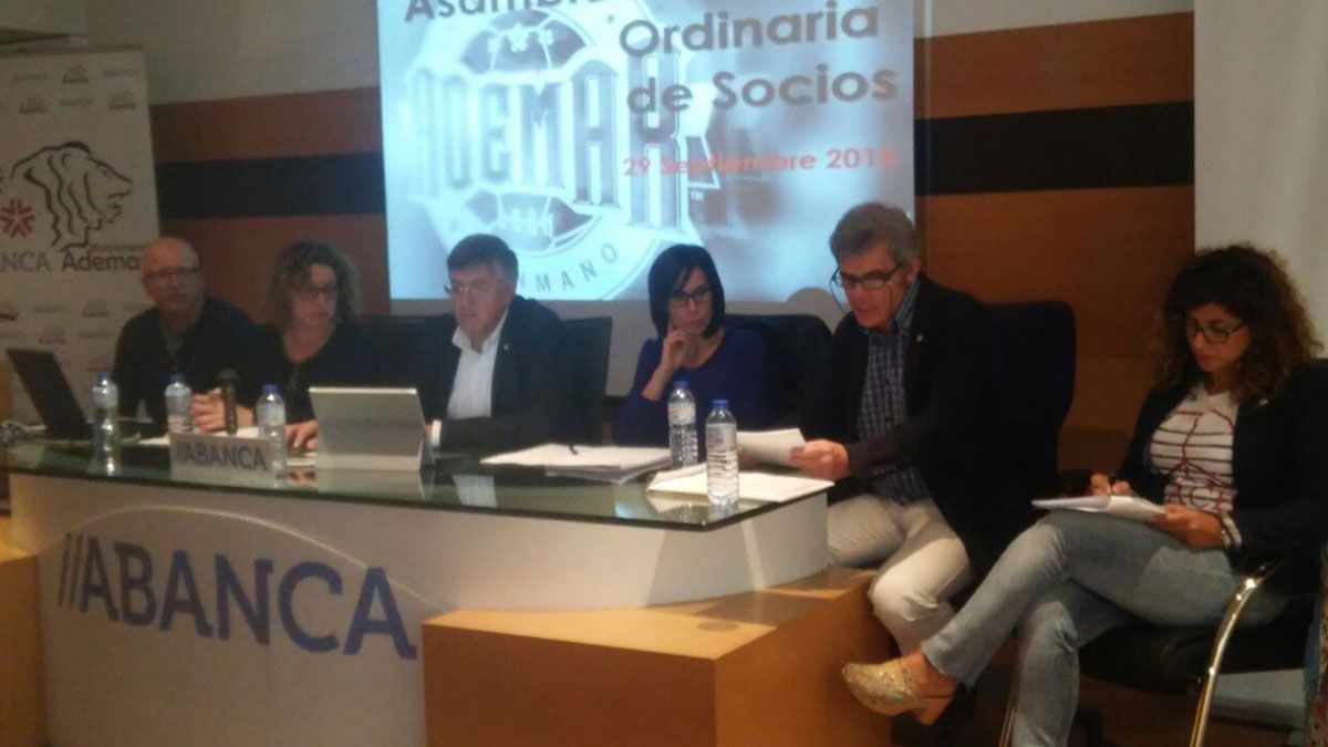 La asamblea del Ademar tuvo lugar en la oficina central de Abanca. | L.N.C.