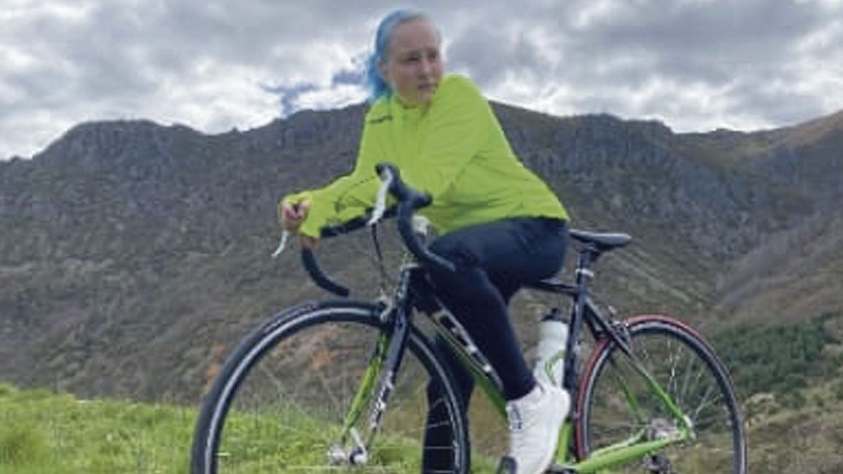 La joven refugiada en Villamanín Sonnia es una promesa del ciclismo en su país y quería seguir entrenando. | FB VILLAMANÍN