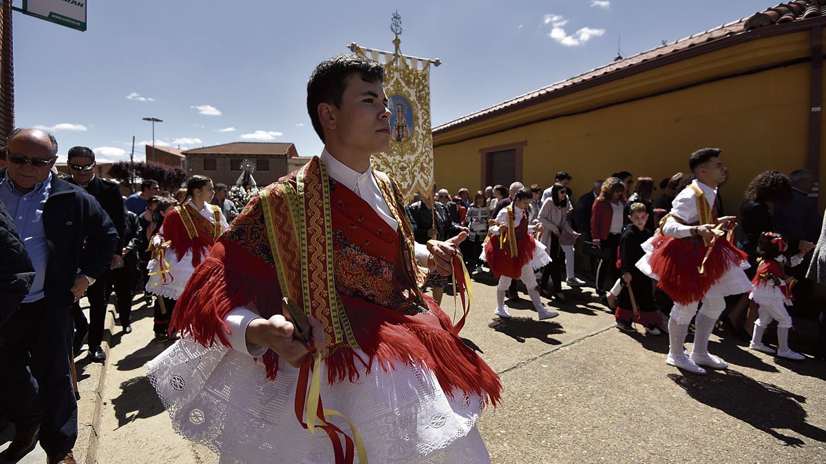 Los danzantes comenzarán este mismo viernes su participación en la fiesta. | SAÚL ARÉN