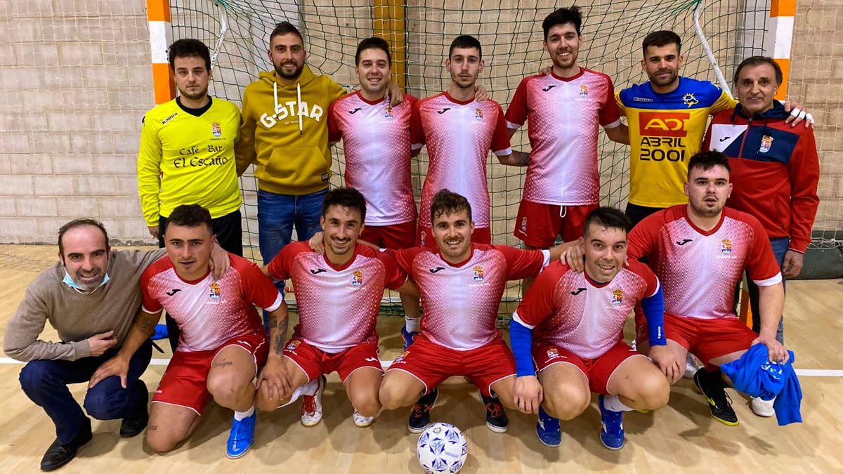 Equipo de fútbol sala de Matallana que ha conseguido clasificarse para pelear por entrar en el Campeonato de España. | L.N.C. Equipo de fútbol sala de Matallana que ha conseguido clasificarse para pelear por entrar en el Campeonato de España. | L.N.C.