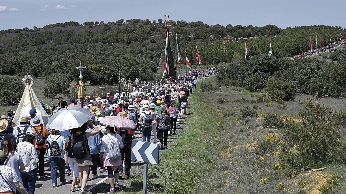 La romería congregó a centenares de personas. | MAURICIO PEÑA