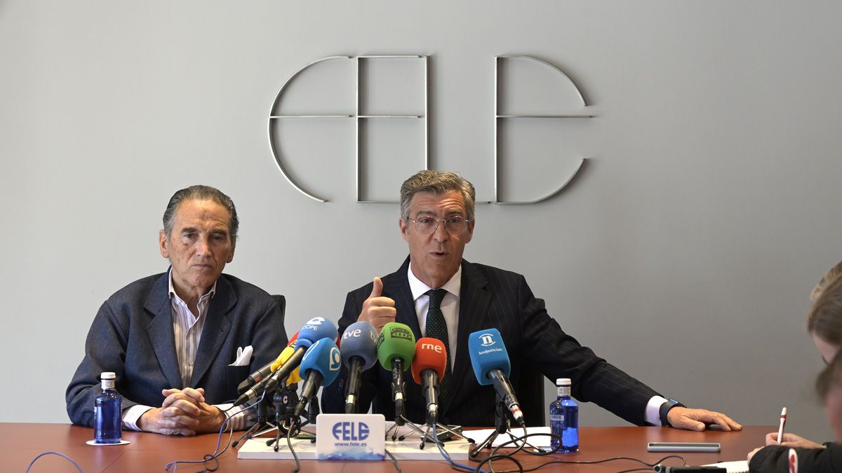 Álvaro Díez y Javier Cepedano, durante su comparecencia en la sede de la Fele. | MAURICIO PEÑA