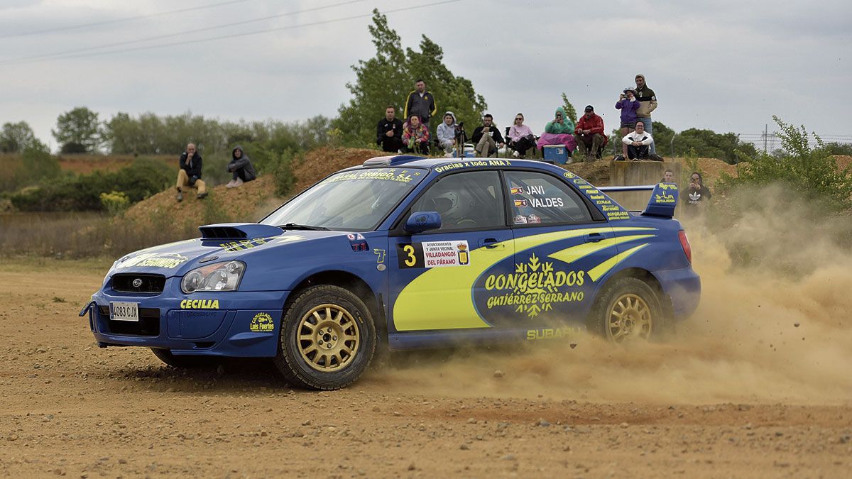 Villadangos acogió la III edición de su RallySprint, que dejó un gran espectáculo. | SAÚL ARÉN