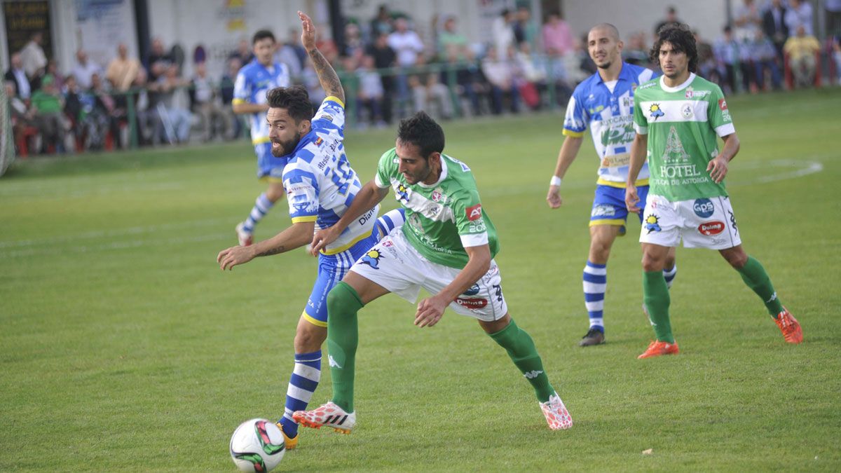 El Astorga buscará una nueva victoria ante el Izarra. | MAURICIO PEÑA