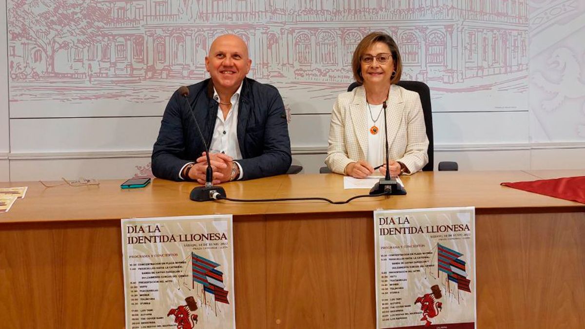 Carlos Cerra y Evelia Fernández durante la presentación de las actividades. | L.N.C.