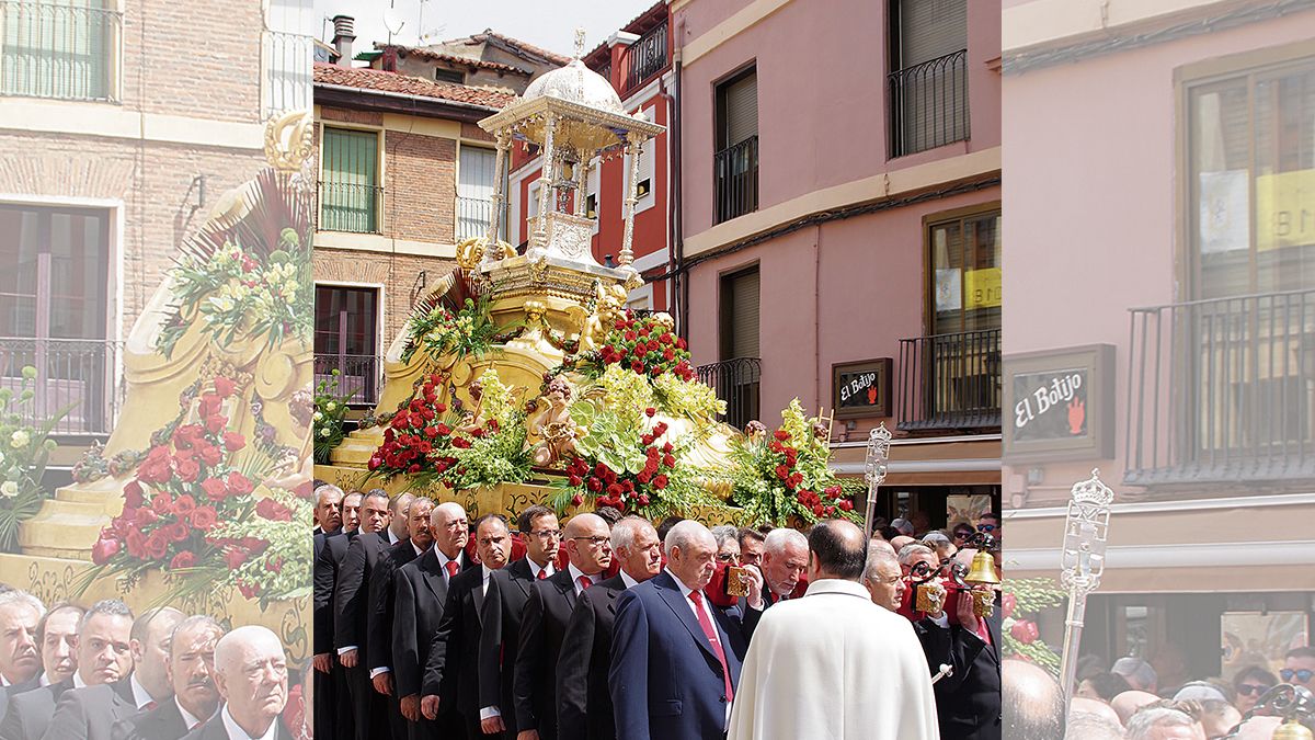 La Procesión del Corpus Chico, por las calles del barrio de San Martín. | L.N.C.