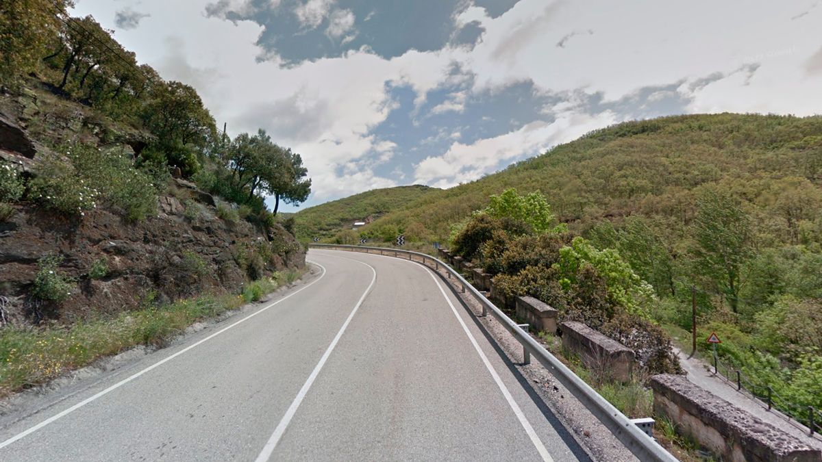 La LE-106 a su paso por Torre del Bierzo. | GOOGLE MAPS La LE-106 a su paso por Torre del Bierzo. | GOOGLE MAPS
