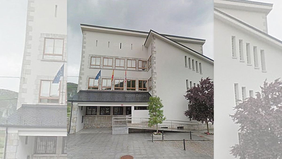 El Ayuntamiento de Cabrillanes en una imagen de archivo. | L.N.C.