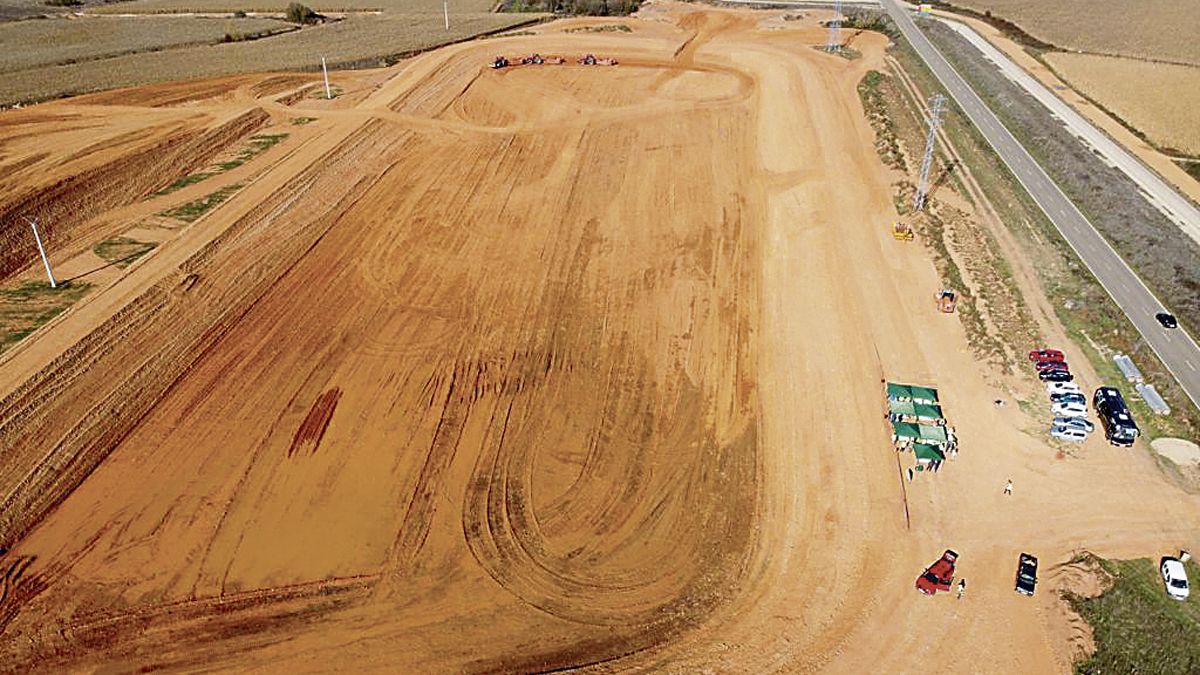 Imagen de archivo con una toma aérea de las obras que se están acometiendo en la provincia leonesa. | L.N.C.