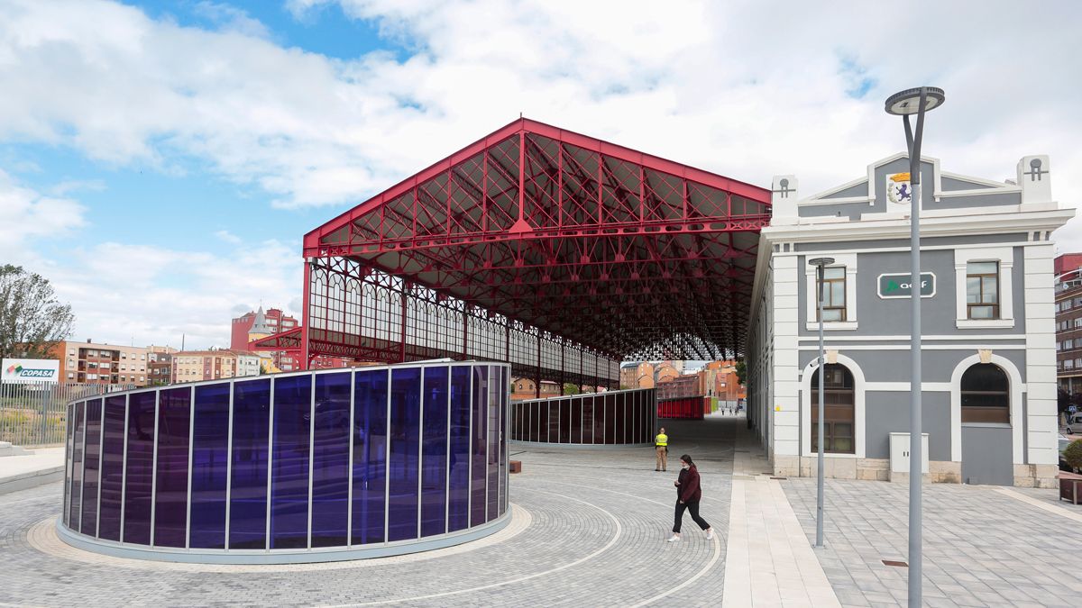 Nuevos viales abiertos al público en el entorno de la estación. | CAMPILLO / ICAL