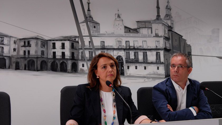 La concejala de Personal y Régimen Interior del Ayuntamiento de León, Nuria Lesmes. | MAURICIO PEÑA La concejala de Personal y Régimen Interior del Ayuntamiento de León, Nuria Lesmes. | MAURICIO PEÑA
