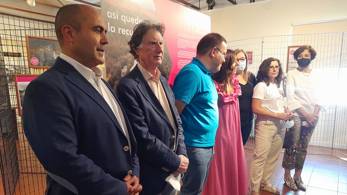 Apertura de la muestra fotográfica en el Museo del Ferrocarril. | MAR IGLESIAS Apertura de la muestra fotográfica en el Museo del Ferrocarril. | MAR IGLESIAS