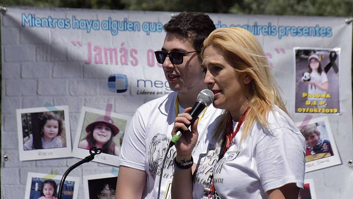 El hermano y la madre de Lucía. | L.N.C. El hermano y la madre de Lucía. | L.N.C.