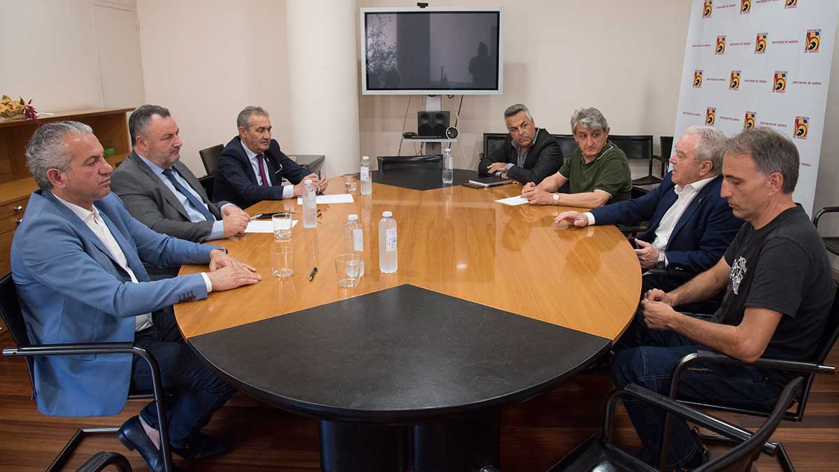 Reunión entre los representantes de ambas instituciones provinciales. | L.N.C.