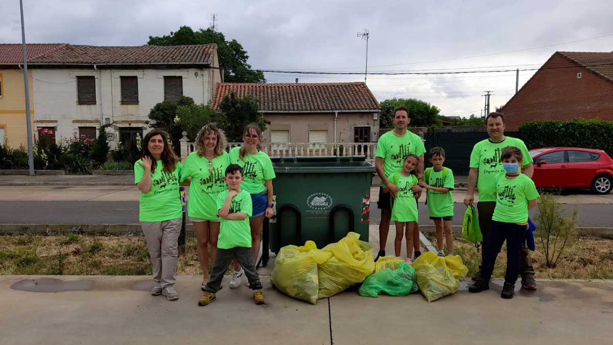 Algunos de los participantes en esta campaña en Valencia de Don Juan. | L.N.C.