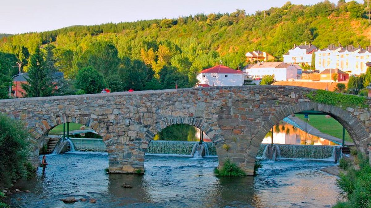 Vega de Espinareda es una joya turística que da entrada a los Ancares.