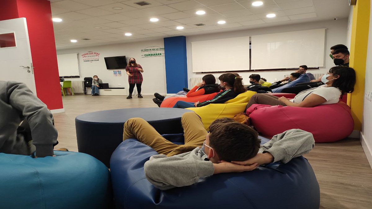 Una de las actividades realizadas en el Espacio Joven. | L.N.C. Una de las actividades realizadas en el Espacio Joven. | L.N.C.