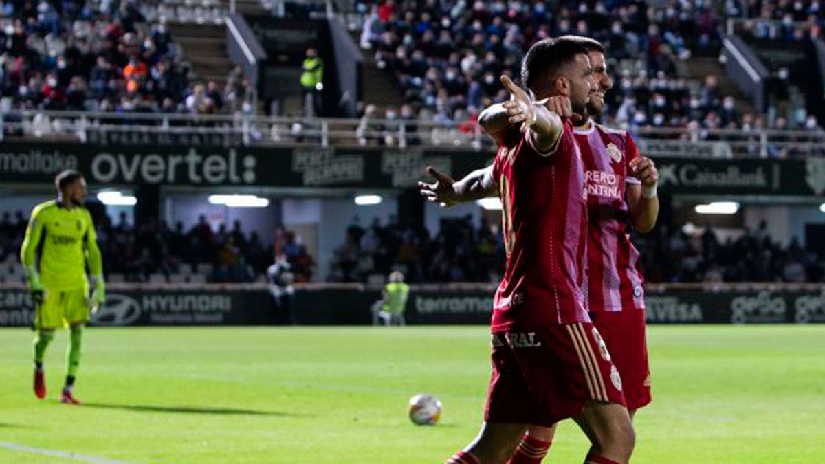 Agus Medina celebra el gol con el que la Deportiva ganó la pasada temporada en Cartagena, donde este año debutará. | LALIGA