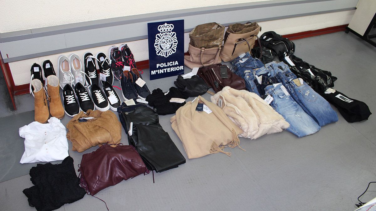 07-oct-2015-rumanos-centro-comercial.jpg 07-oct-2015-rumanos-centro-comercial.jpg