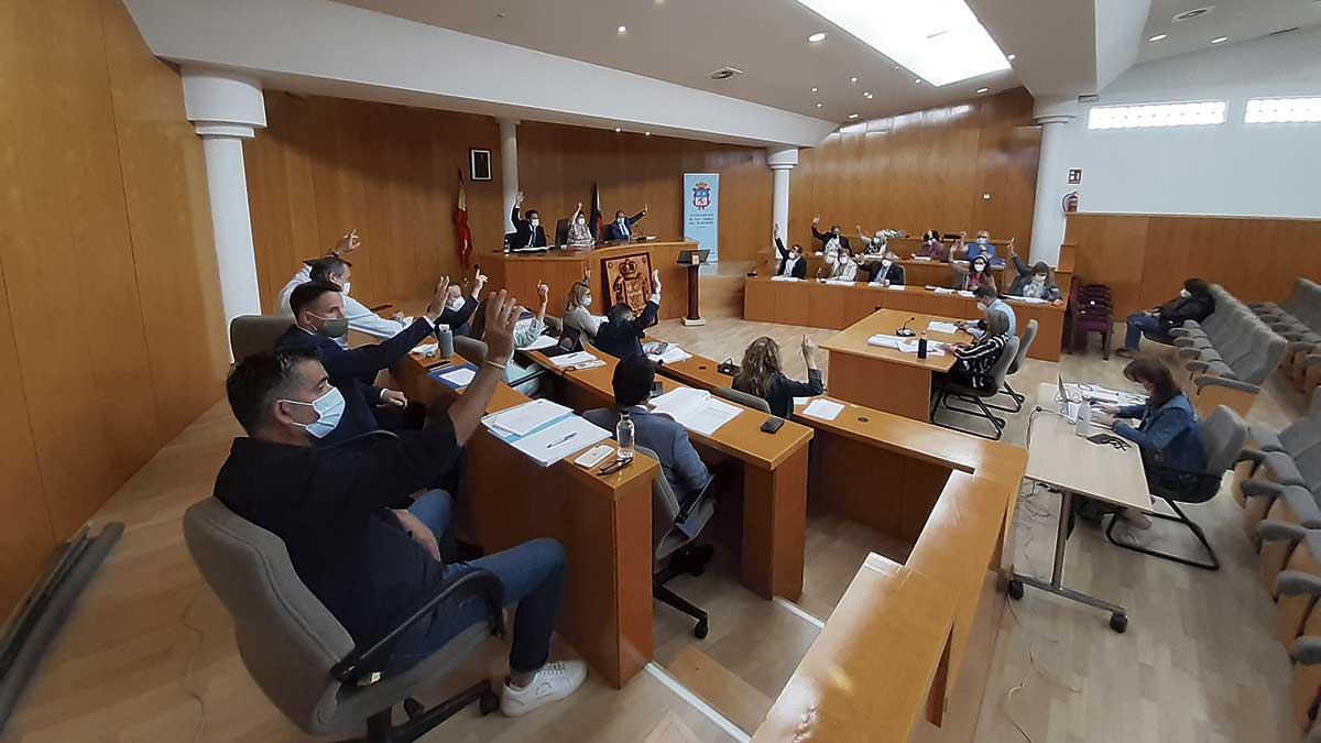 Un momento del pleno celebrado en San Andrés. | L.N.C.