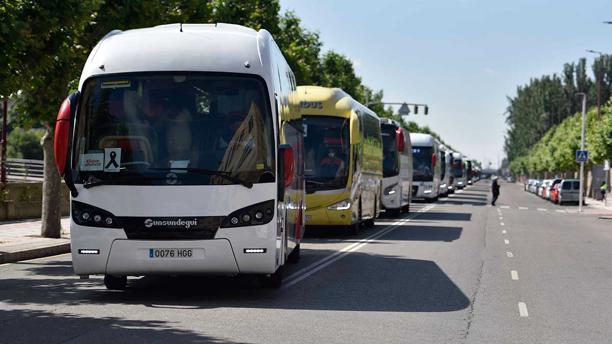 Imagen de archivo de autobuses. | SAÚL ARÉN