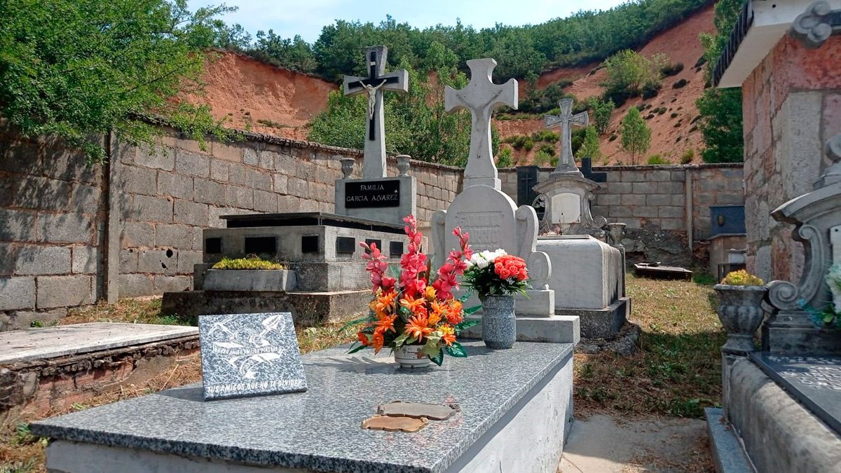 cementerio-robles-valcueva-13072022.jpg
