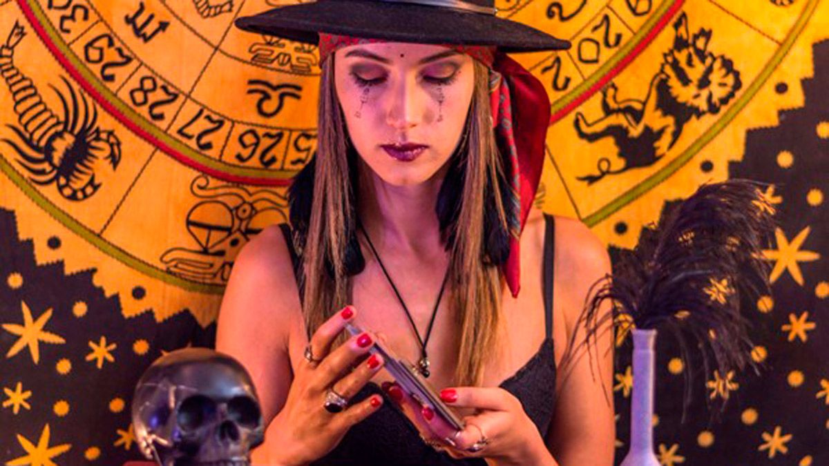 Videntes sin gabinete: Llama a videntes y tarotistas que atienden  personalmente