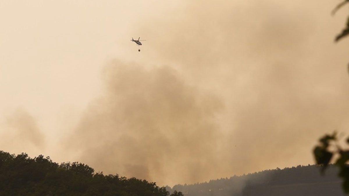 Trabajo en la extinción del incendio | César Sánchez (Ical)