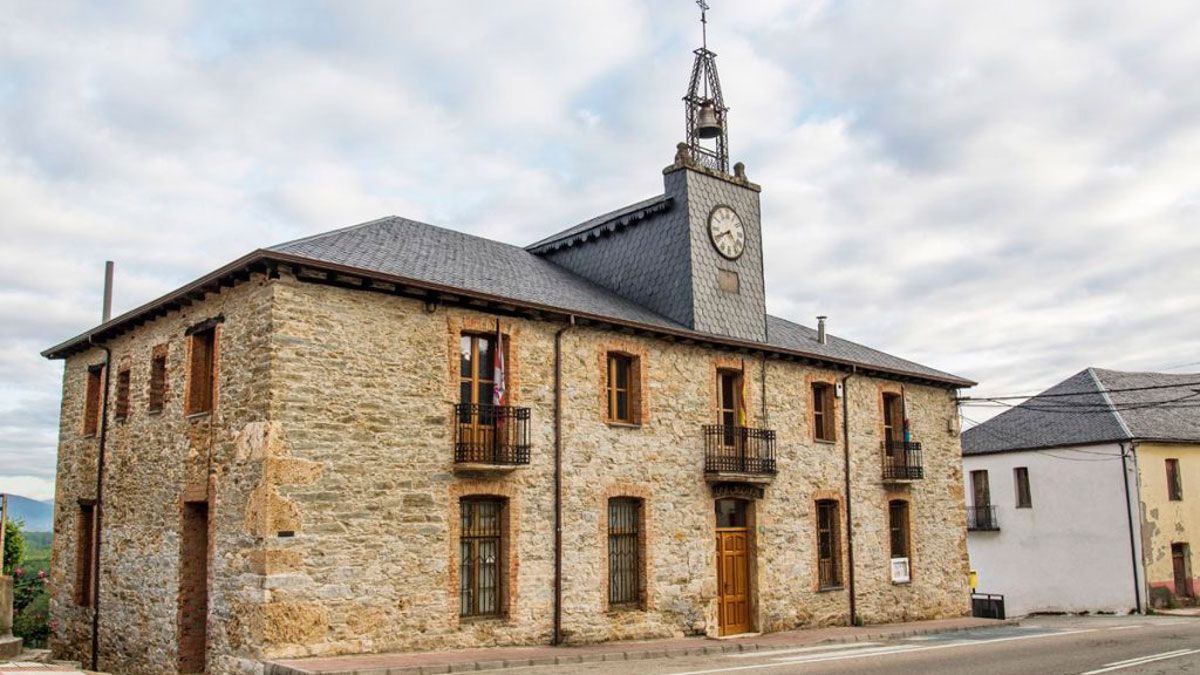 Fachada del Ayuntamiento de Priaranza.